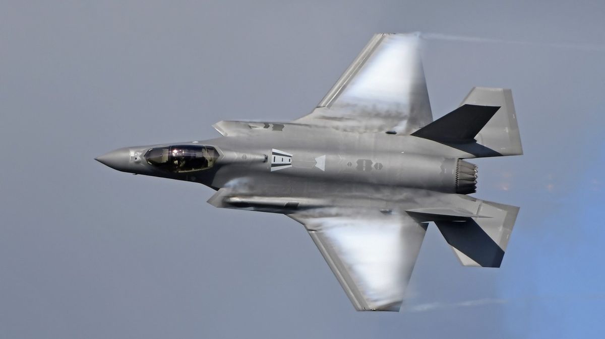 Odměna za mír s Izraelem. Trumpova vláda prodá Emirátům stíhačky F-35